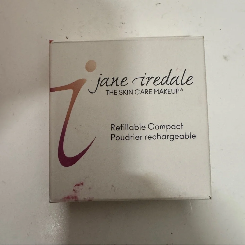 Jane Iredale Refillable Compact Poudrier rechargeable